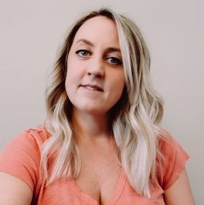 Meet your Posher, Chez-lyse